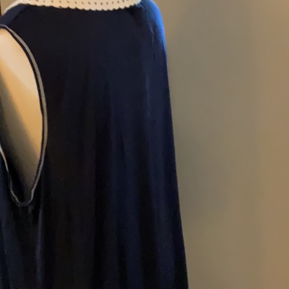 🔥HOT Deal Alert MAX STUDIO Navy Sleeveless Top Size 2XL NWT $68 - Picture 6 of 6